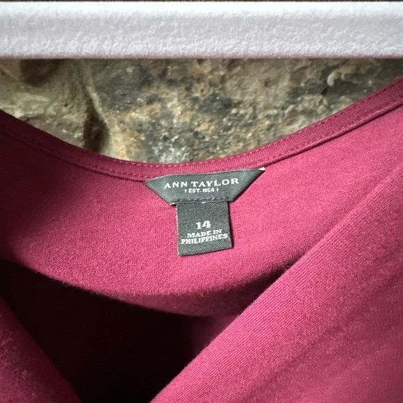Ann Taylor burgundy cap sleeve belted dress - Picture 2 of 3